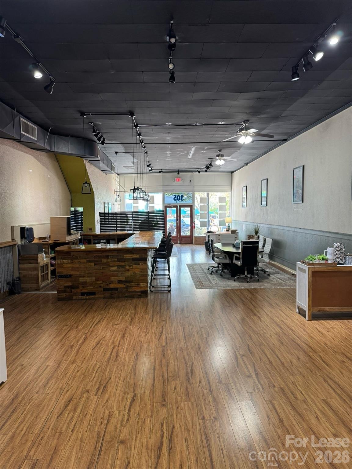 305 N Main Street N Hendersonville NC 28792