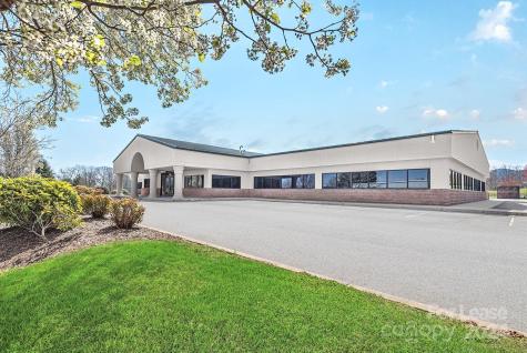 2 Trident Drive Arden NC 28704