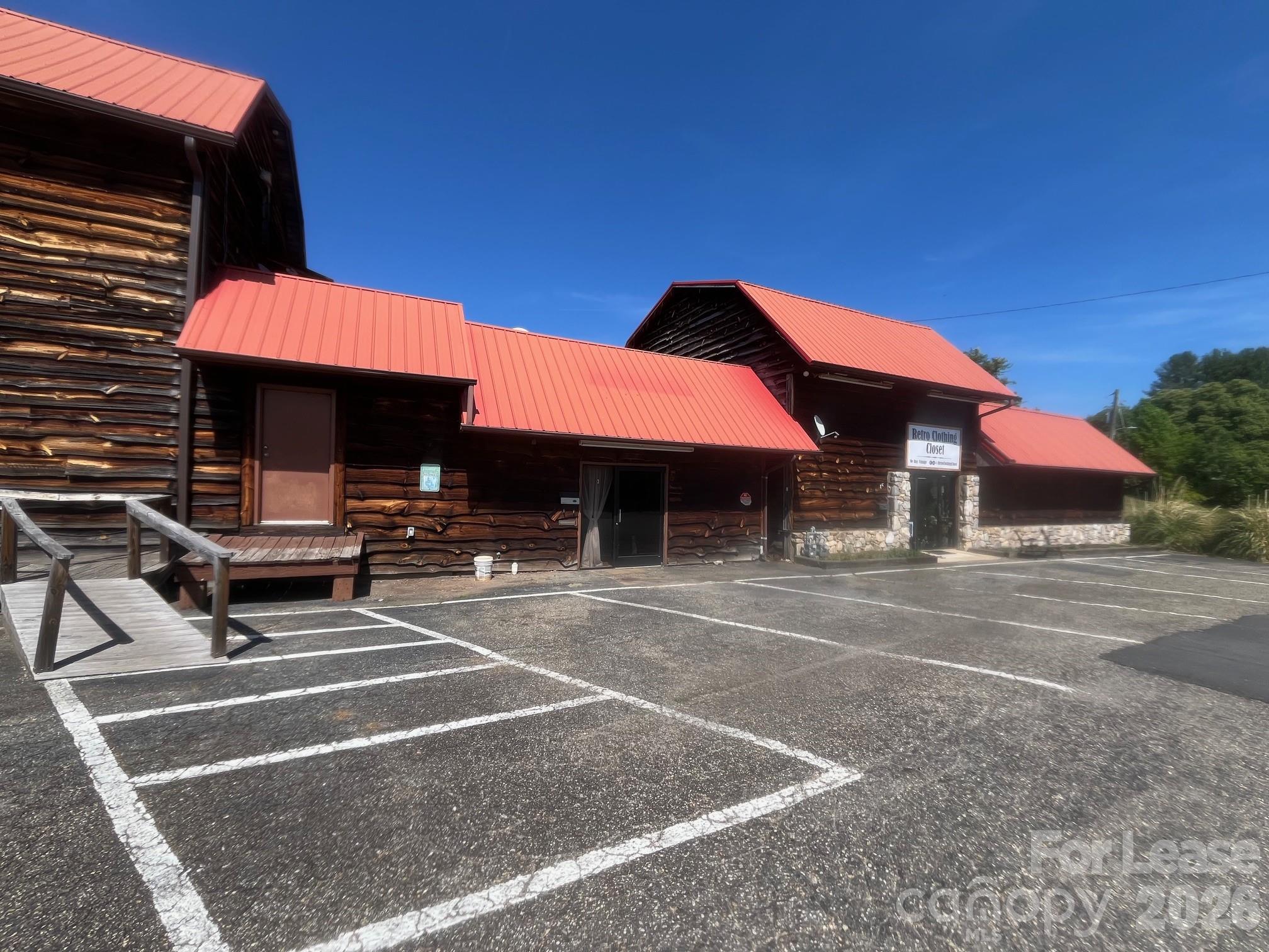 466 E Court Street Marion NC 28752