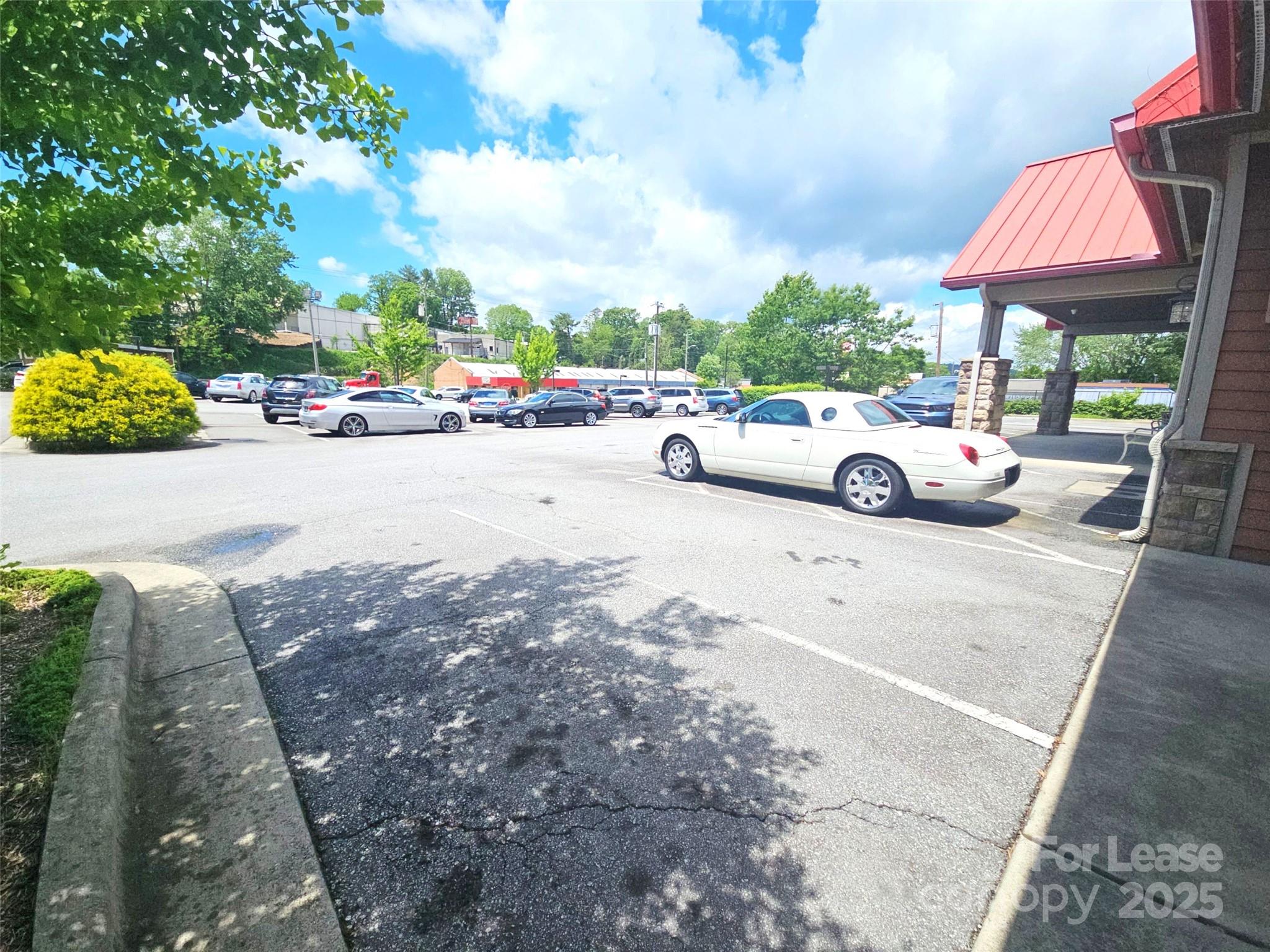 1216 Asheville Highway Hendersonville NC 28791