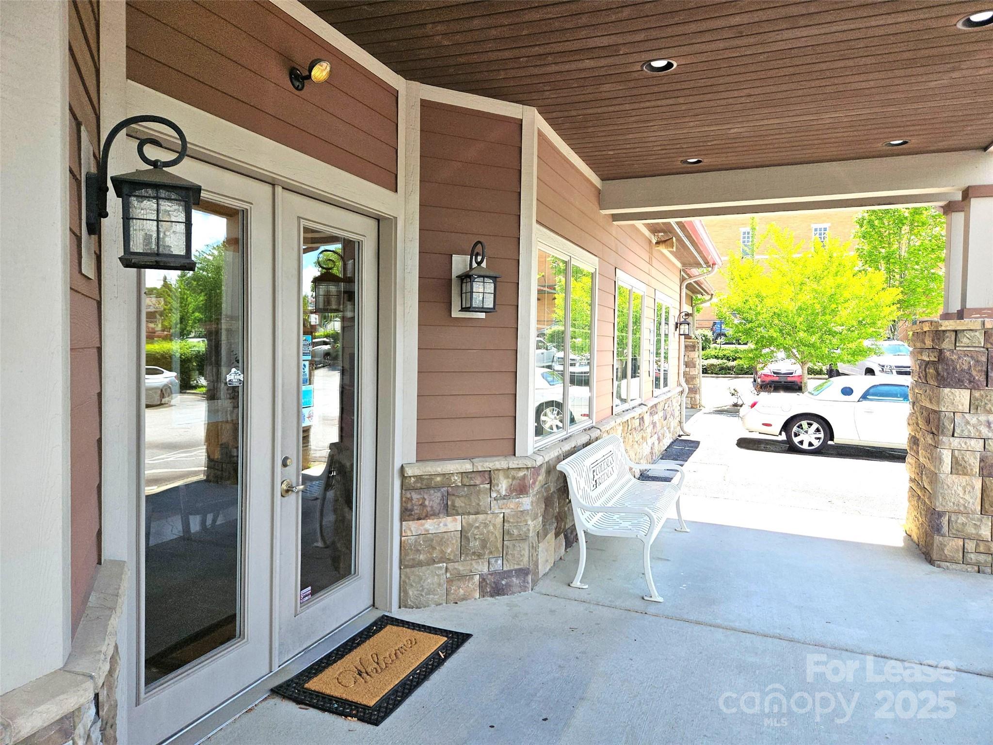 1216 Asheville Highway Hendersonville NC 28791