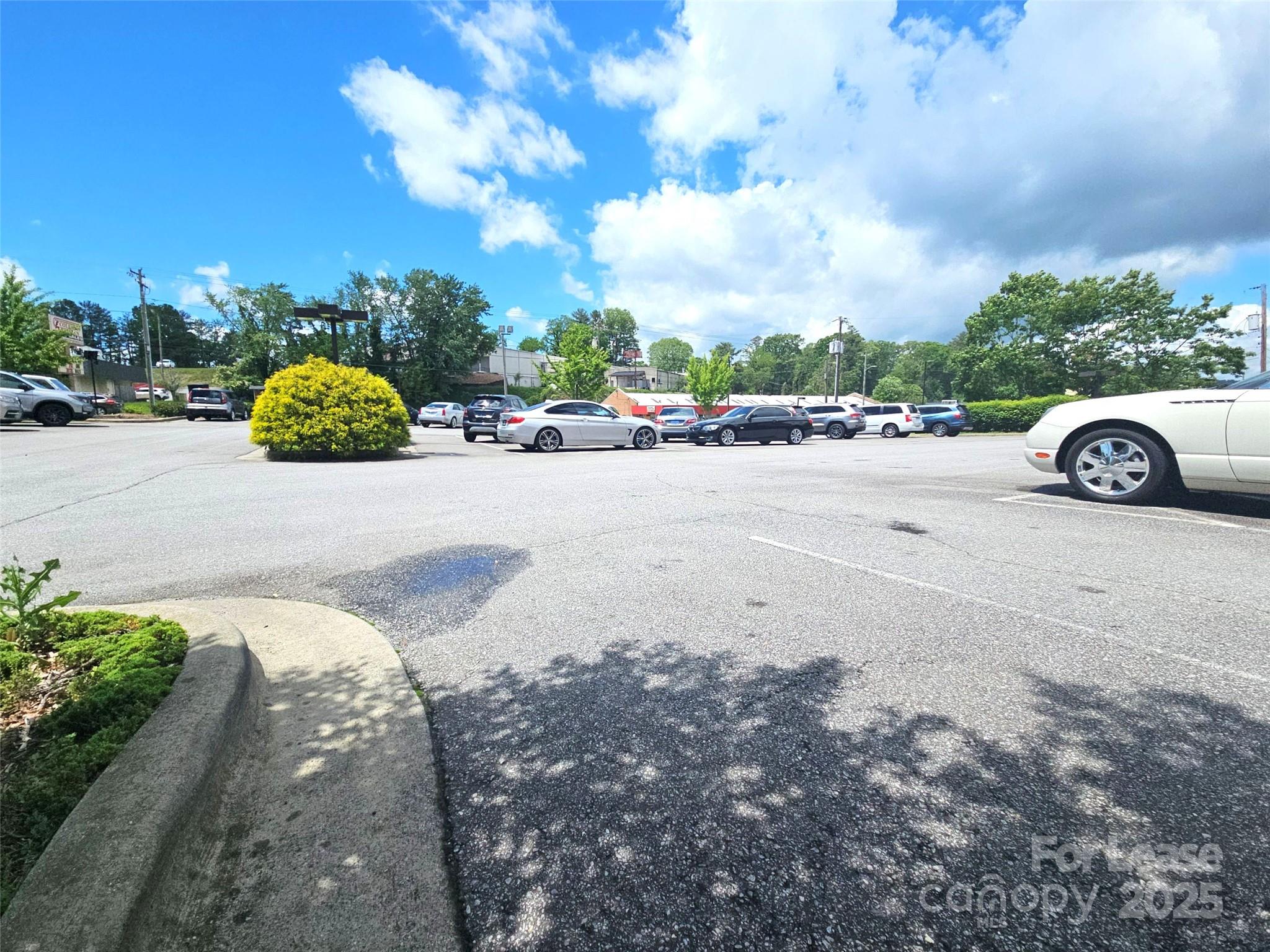 1216 Asheville Highway Hendersonville NC 28791