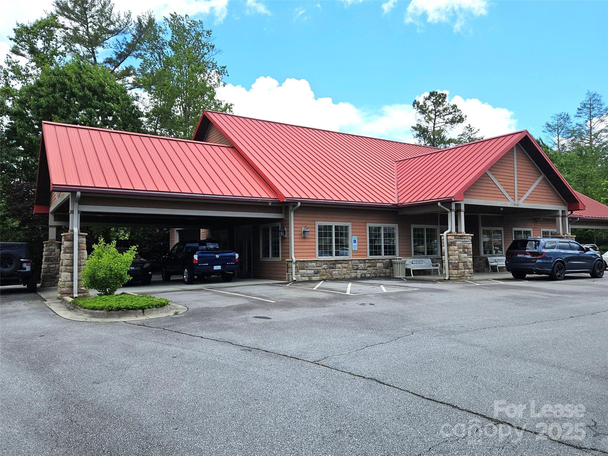 1216 Asheville Highway Hendersonville NC 28791