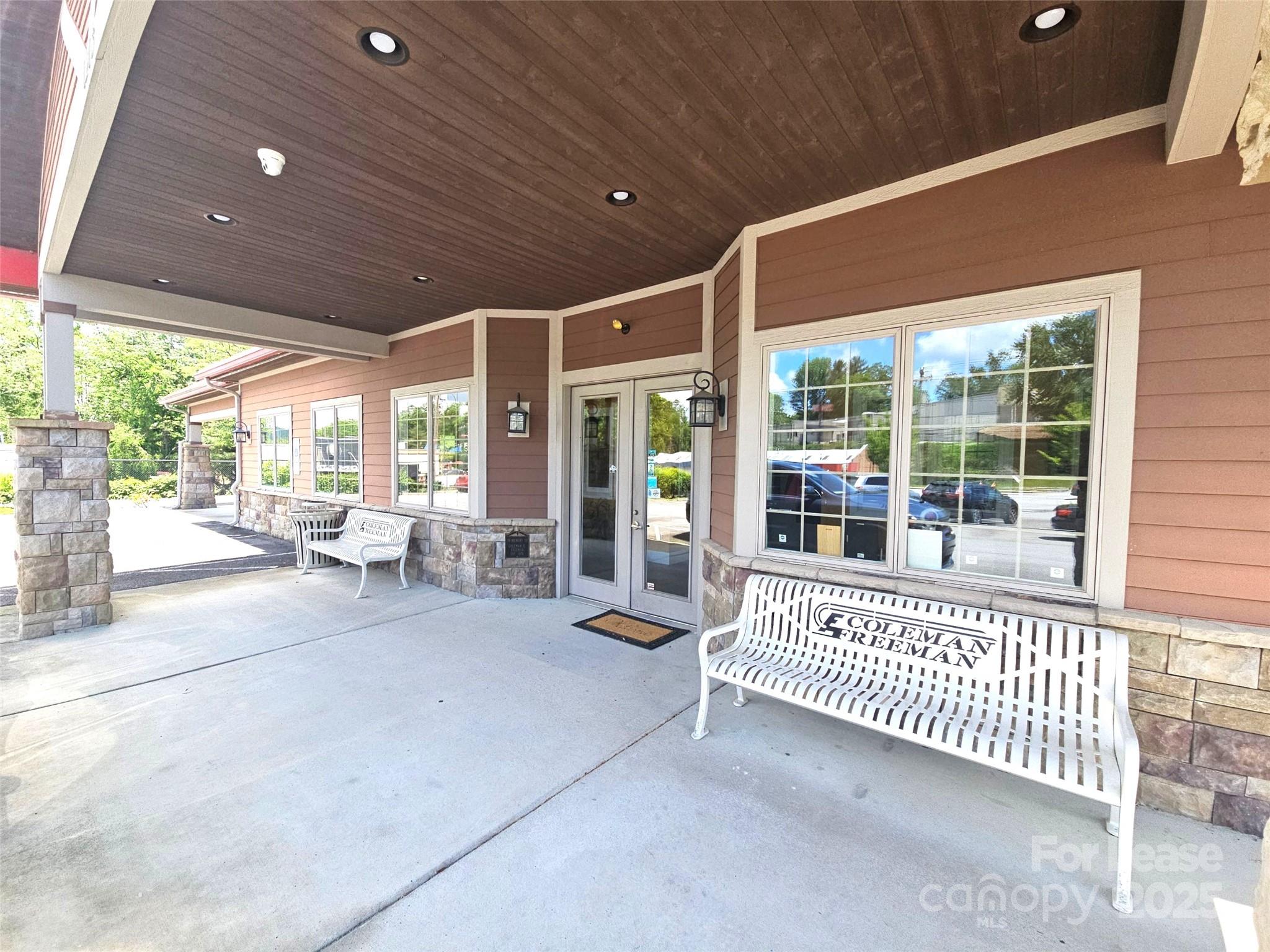 1216 Asheville Highway Hendersonville NC 28791