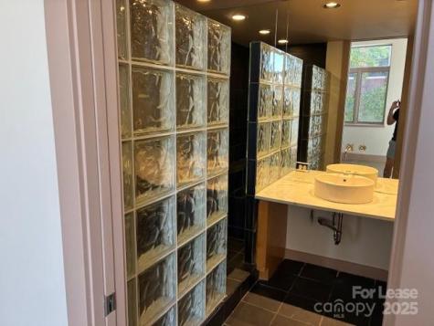 38 1/2 Battery Park Avenue Asheville NC 28801