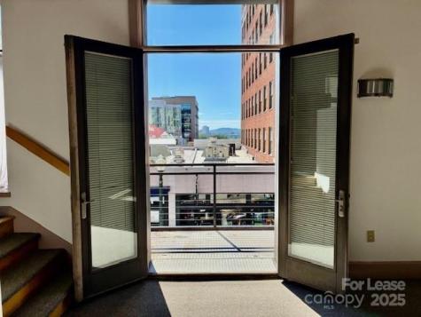 38 1/2 Battery Park Avenue Asheville NC 28801