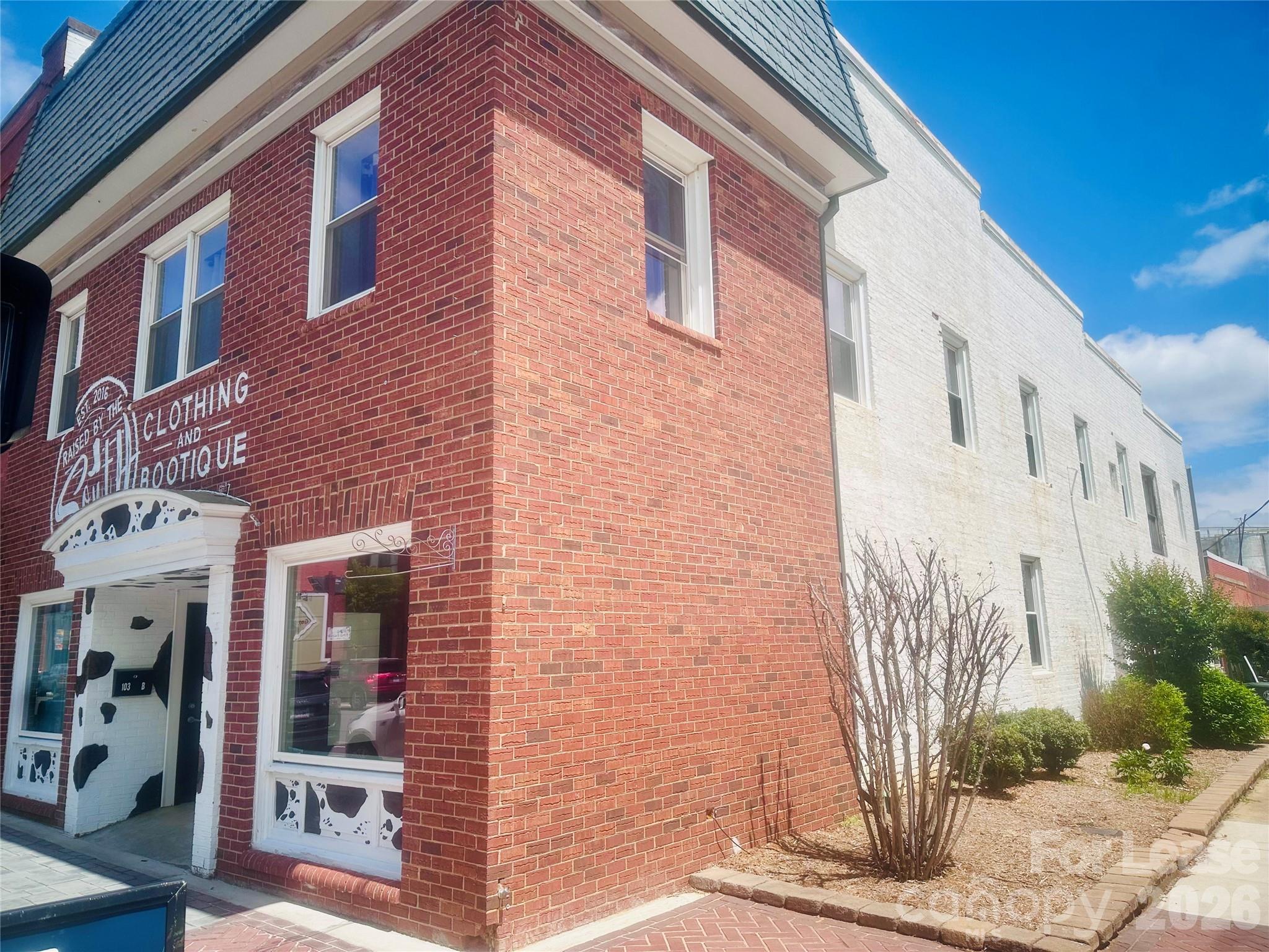 103 N College Avenue Newton NC 28658