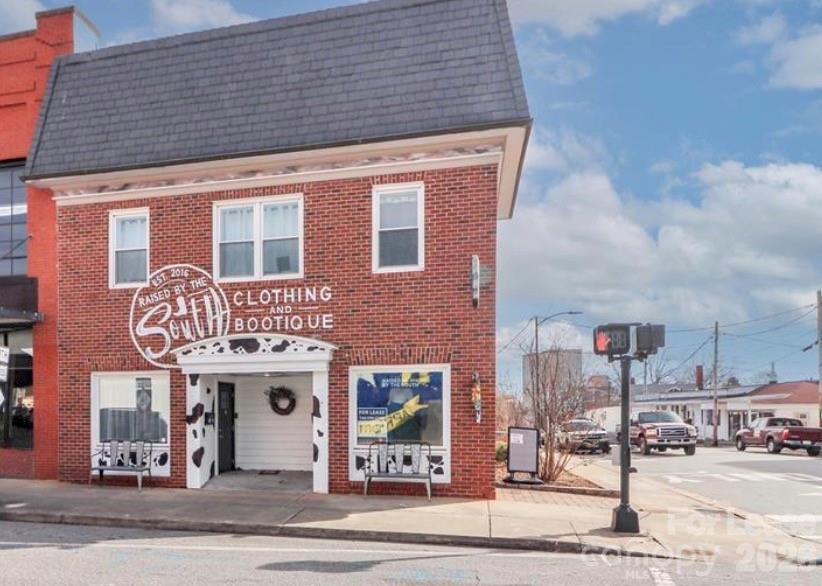 103 N College Avenue Newton NC 28658