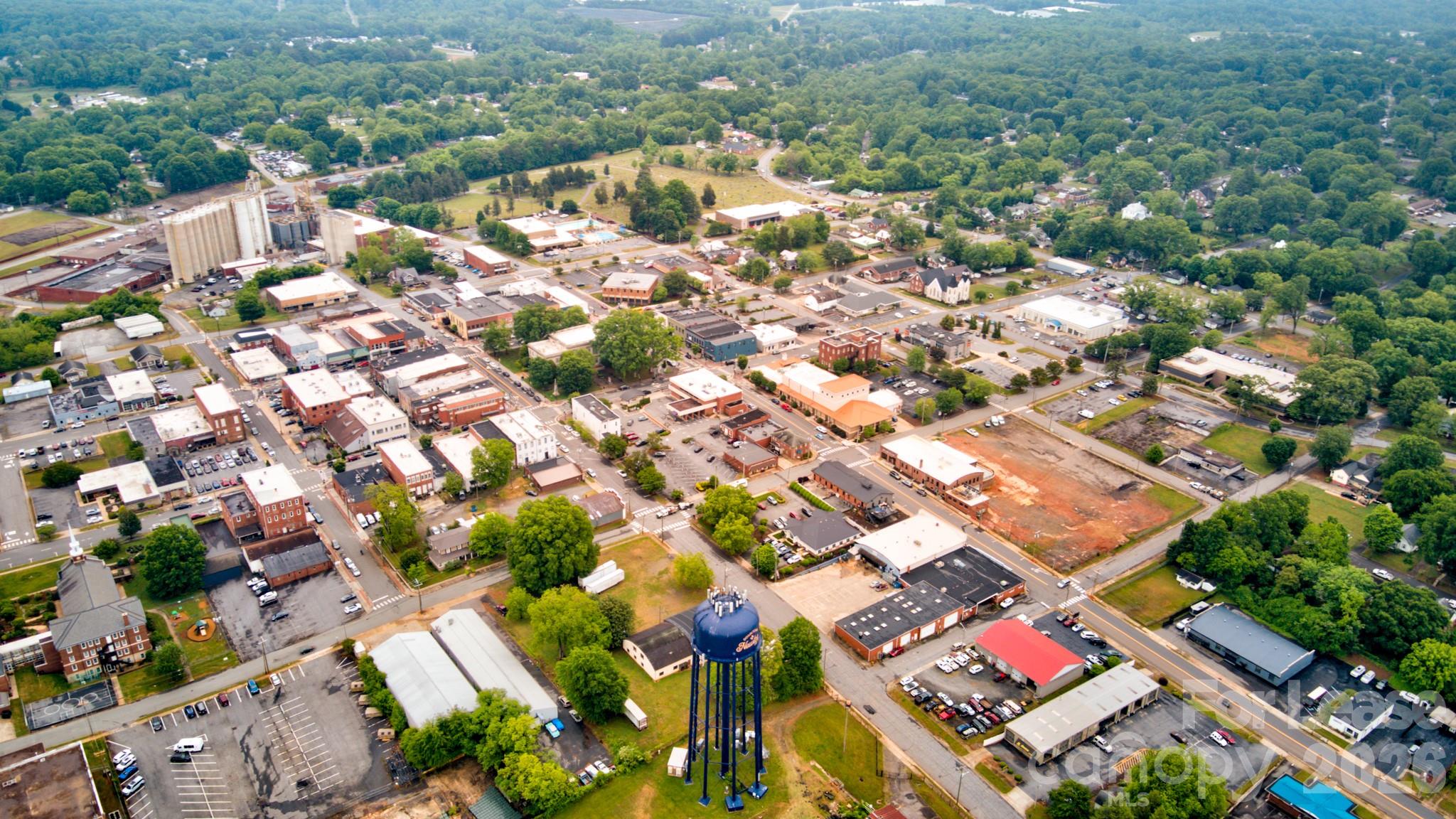 103 N College Avenue Newton NC 28658