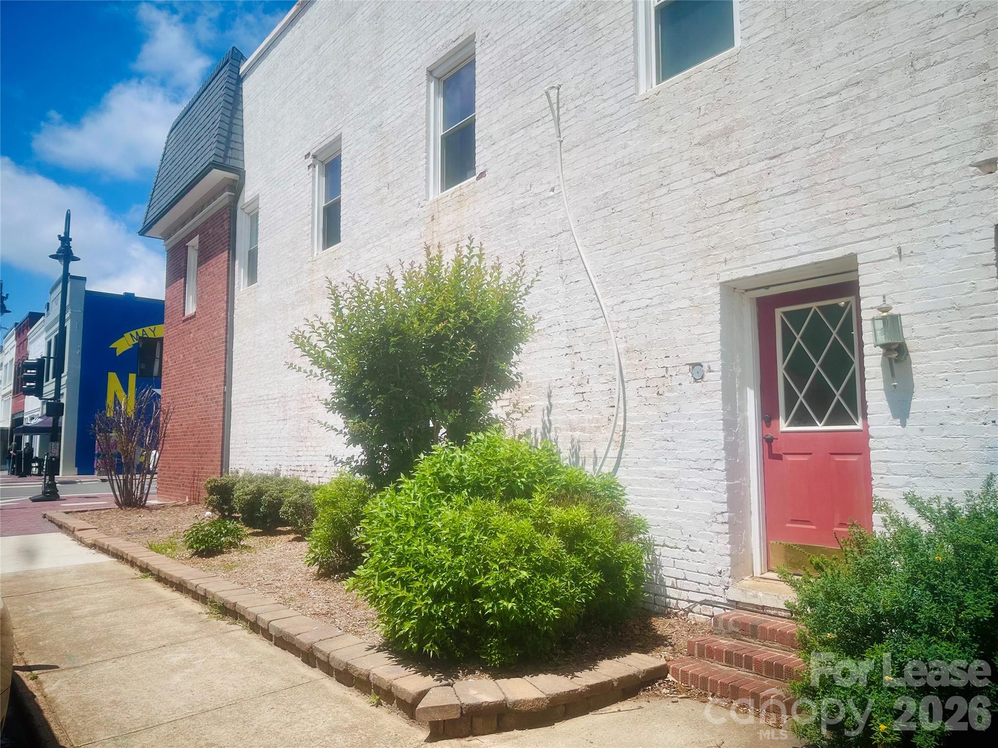 103 N College Avenue Newton NC 28658