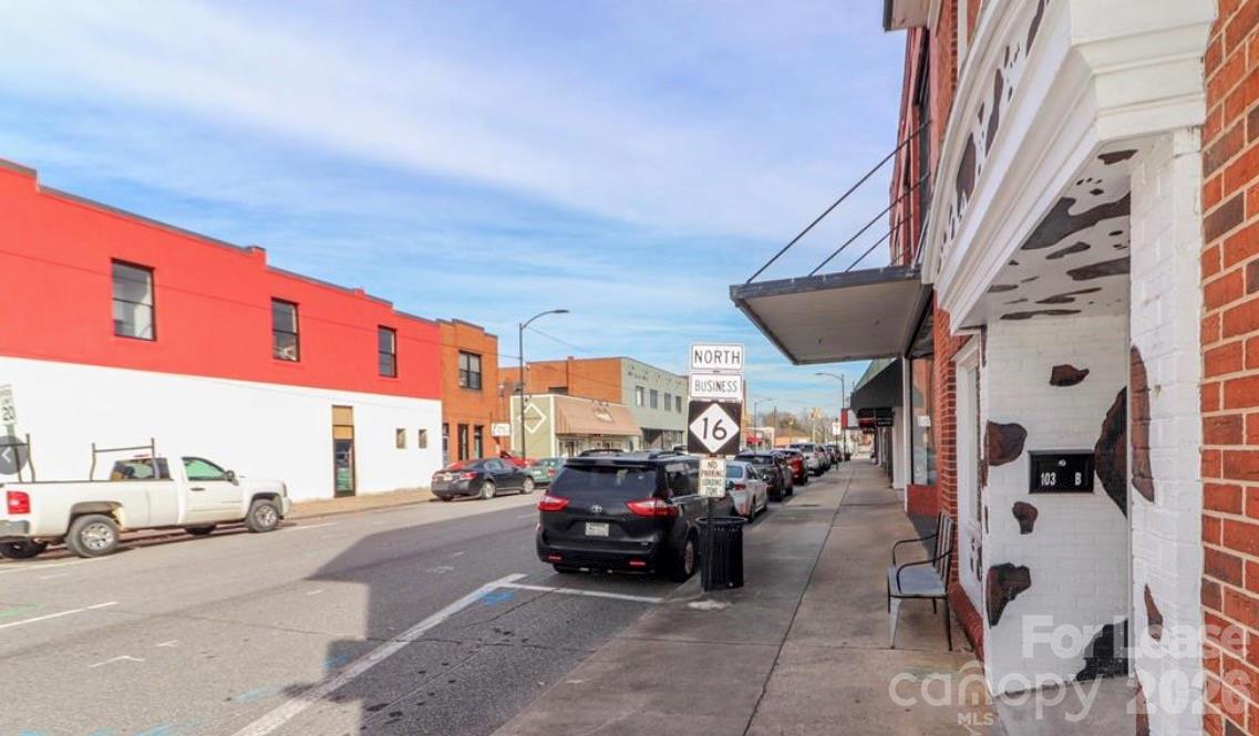 103 N College Avenue Newton NC 28658