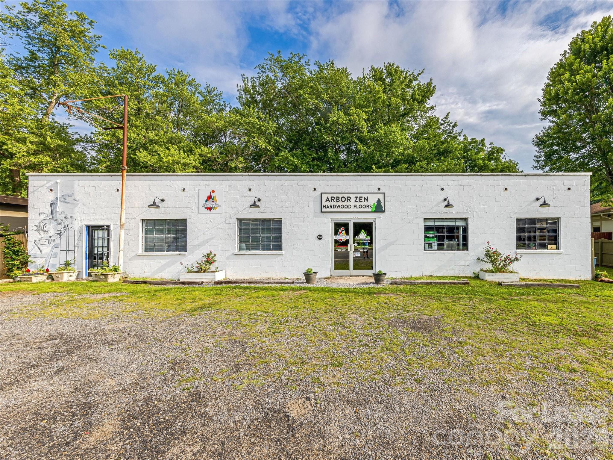 3156 Us 70 Highway Black Mountain NC 28711