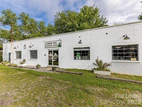 3156 Us 70 Highway Black Mountain NC 28711