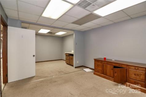 21 E A Street Newton NC 28658