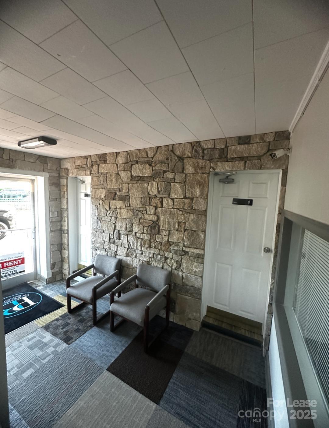 111 E Charlotte Avenue Mount Holly NC 28120