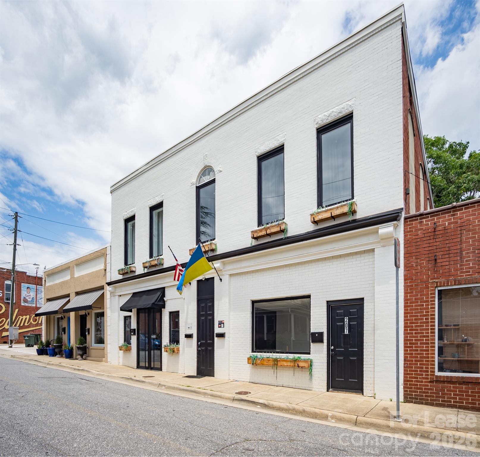 207 S Academy Street Lincolnton NC 28092