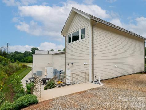 559 Long Shoals Road Arden NC 28704