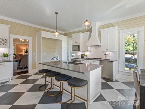 402 S Chester Street Gastonia NC 28052