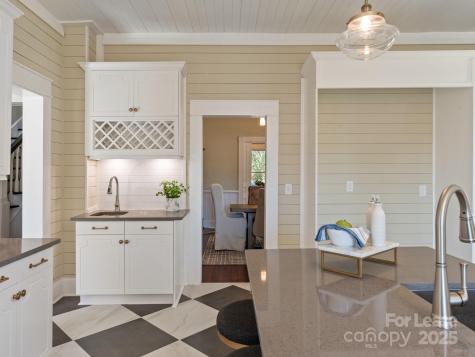 402 S Chester Street Gastonia NC 28052