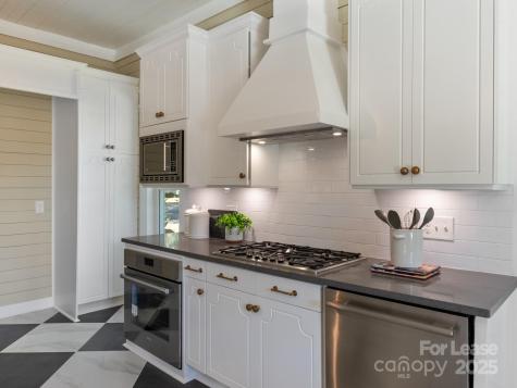 402 S Chester Street Gastonia NC 28052