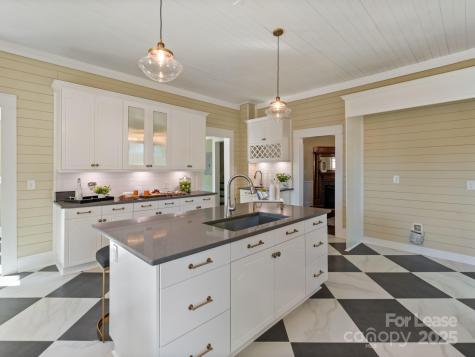 402 S Chester Street Gastonia NC 28052