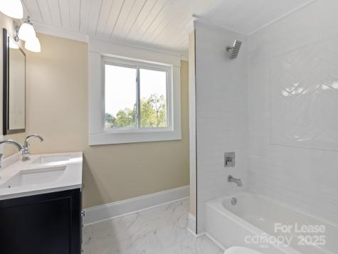 402 S Chester Street Gastonia NC 28052