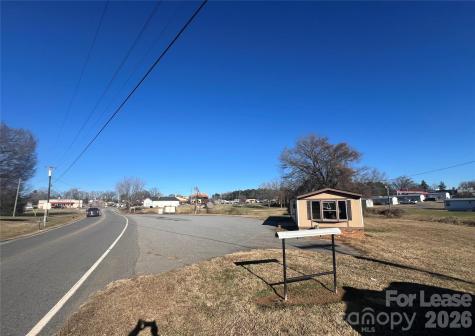 85 Old Mountain Road Hiddenite NC 28636
