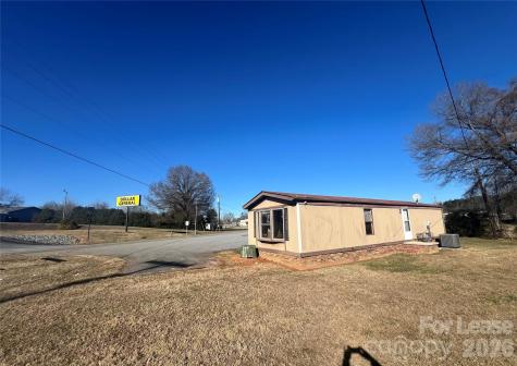 85 Old Mountain Road Hiddenite NC 28636