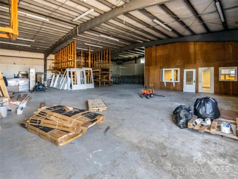 512 Kanuga Road Hendersonville NC 28739