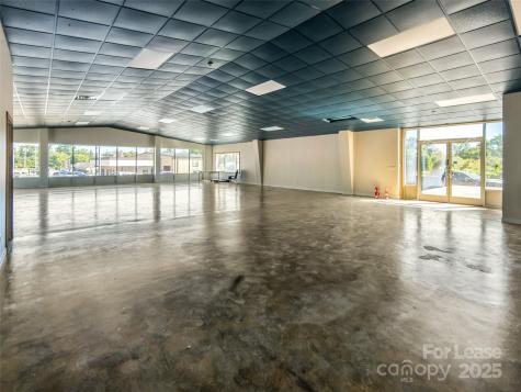 512 Kanuga Road Hendersonville NC 28739