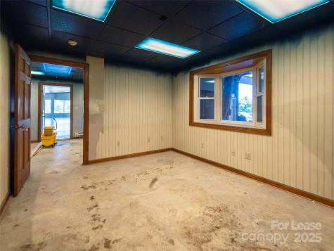 512 Kanuga Road Hendersonville NC 28739