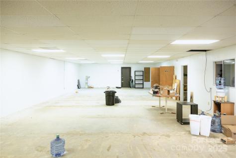 1085 Tunnel Road Asheville NC 28805