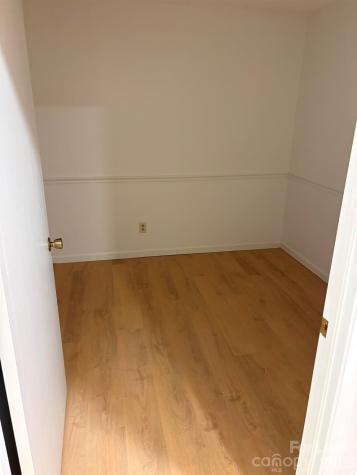 131 4th Avenue E Hendersonville NC 28792