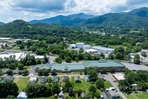 172 Riverbend Street Waynesville NC 28786