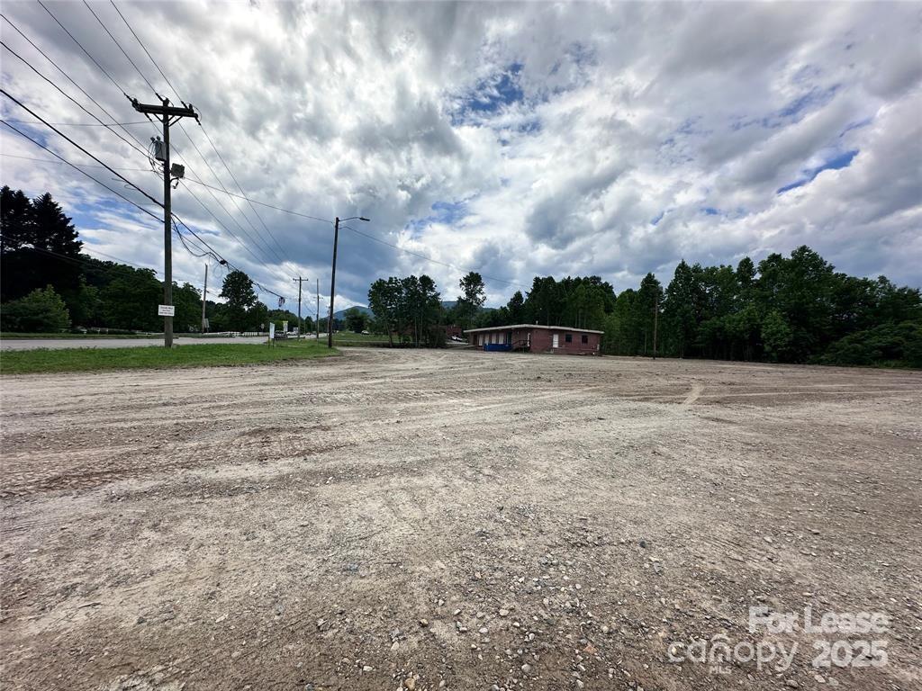 2324 Us 70 Highway Marion NC 28752