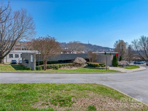 86 Asheland Avenue Asheville NC 28801
