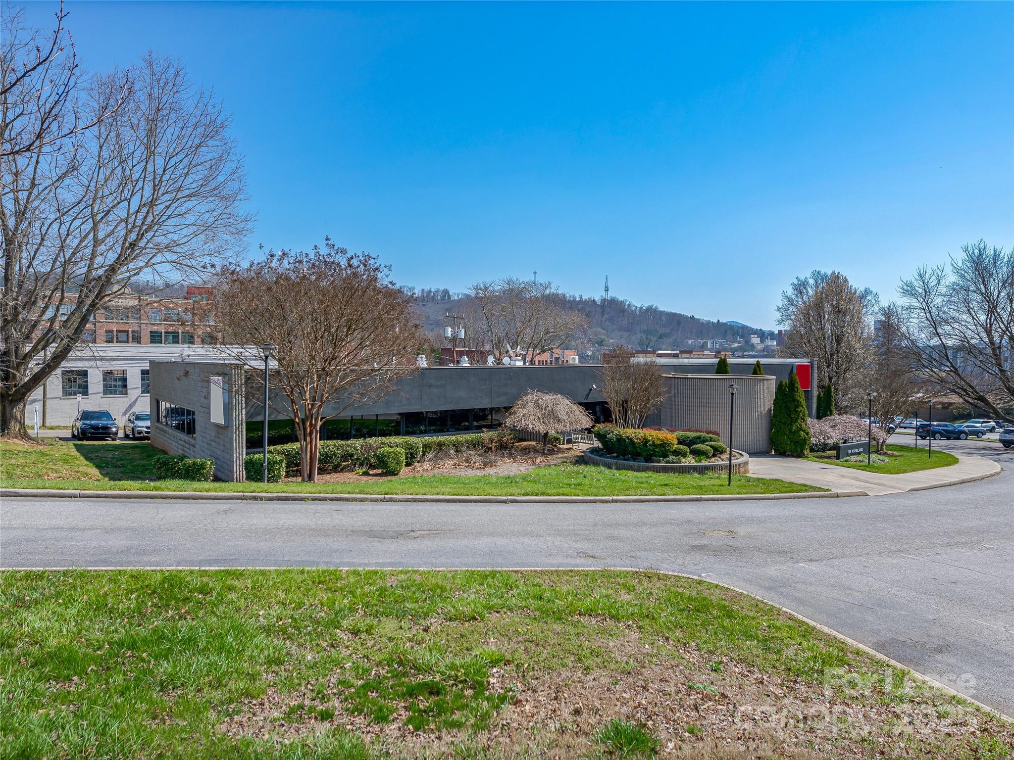 86 Asheland Avenue Asheville NC 28801