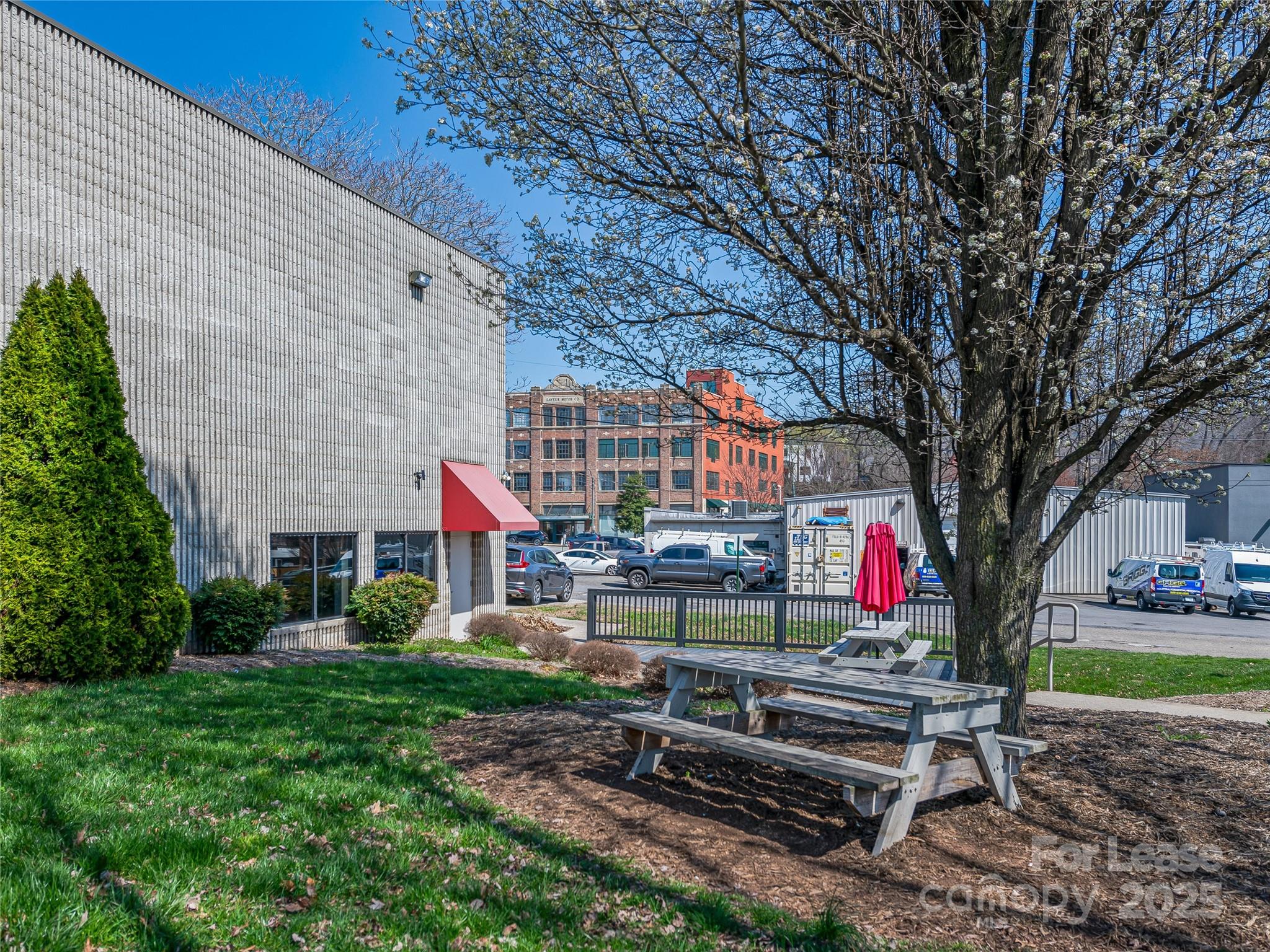 86 Asheland Avenue Asheville NC 28801