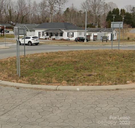 1596 Greenville Highway Hendersonville NC 28792