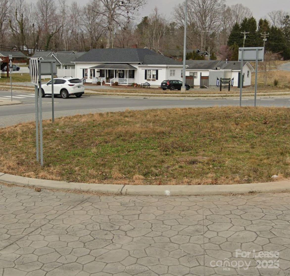 1596 Greenville Highway Hendersonville NC 28792