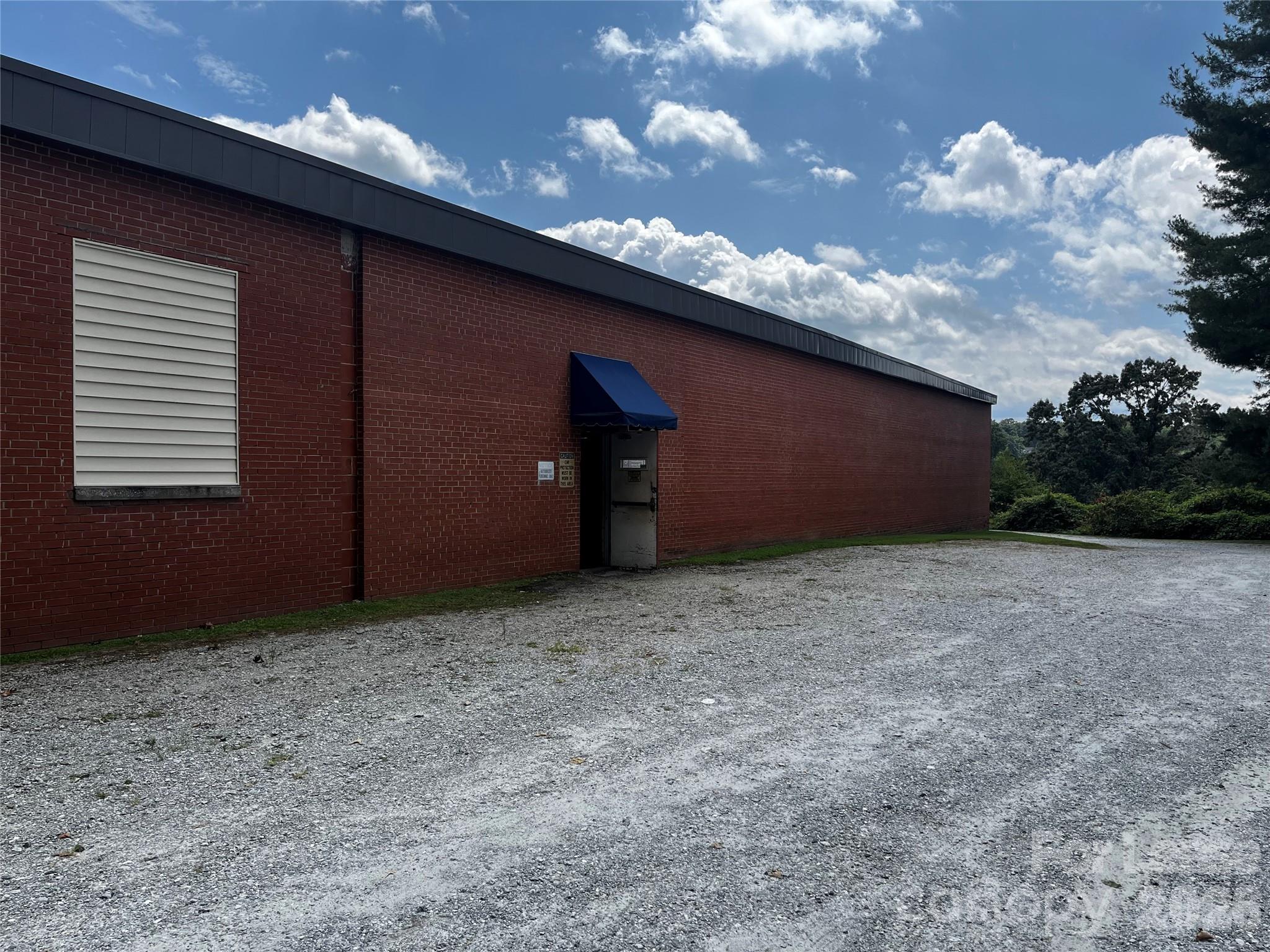 1495 North Main Street Hendersonville NC 28739