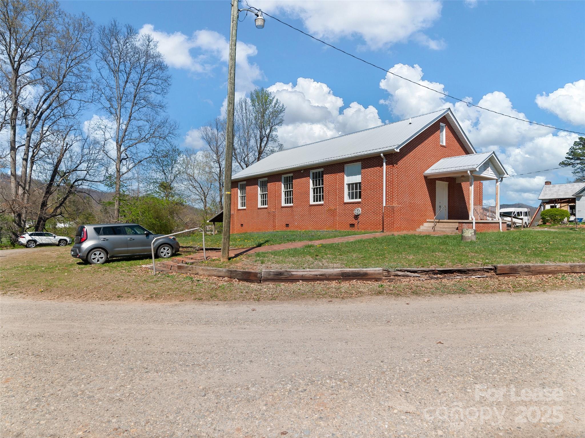 62 Birdsong Trail Waynesville NC 28786
