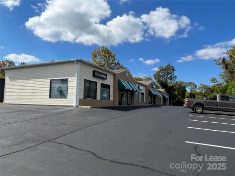 1303 7th Avenue E Hendersonville NC 28791