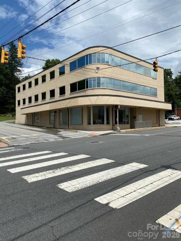 337 Oak Avenue Spruce Pine NC 28777