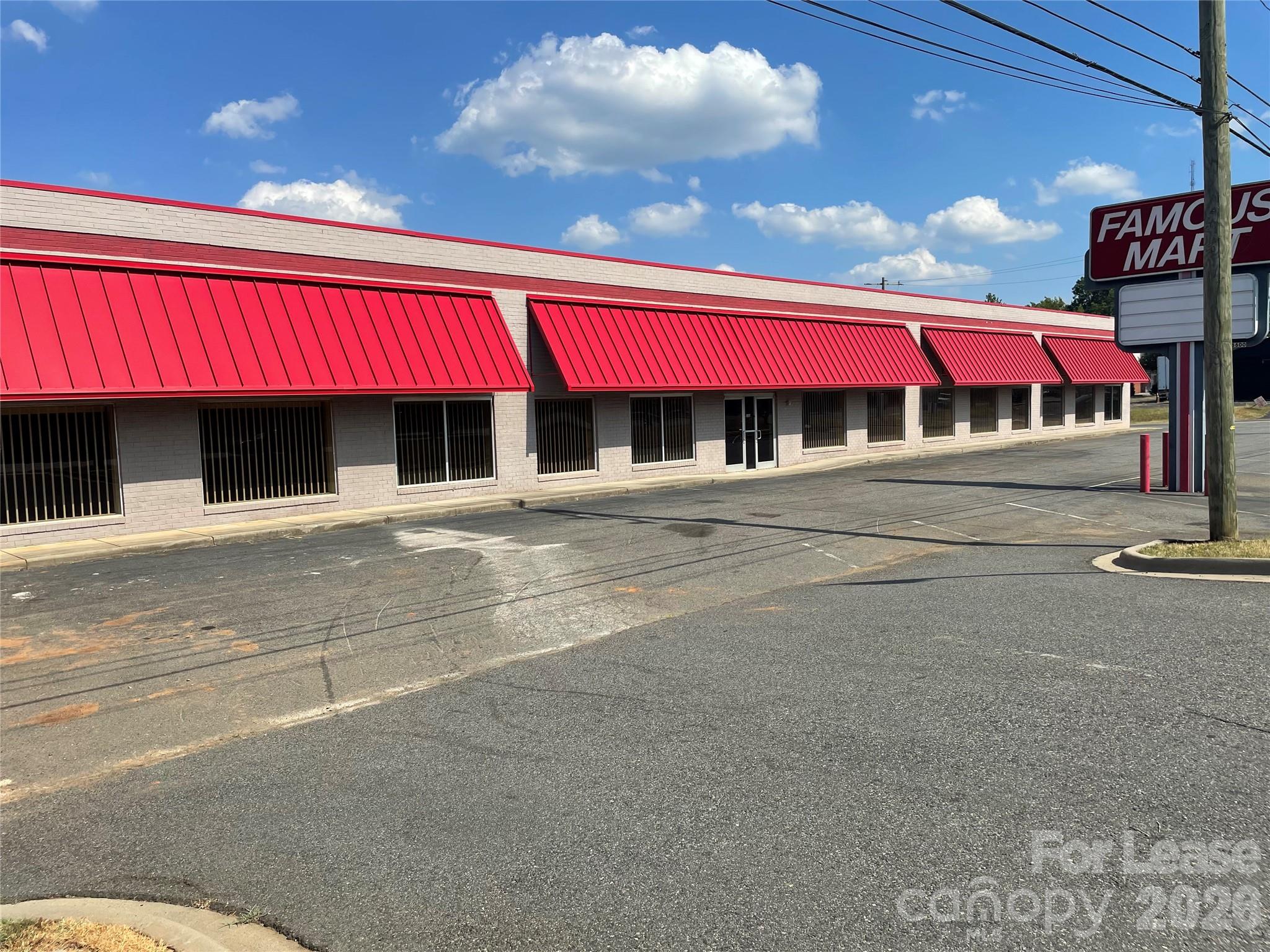 6600 N Tryon Street Charlotte NC 28213