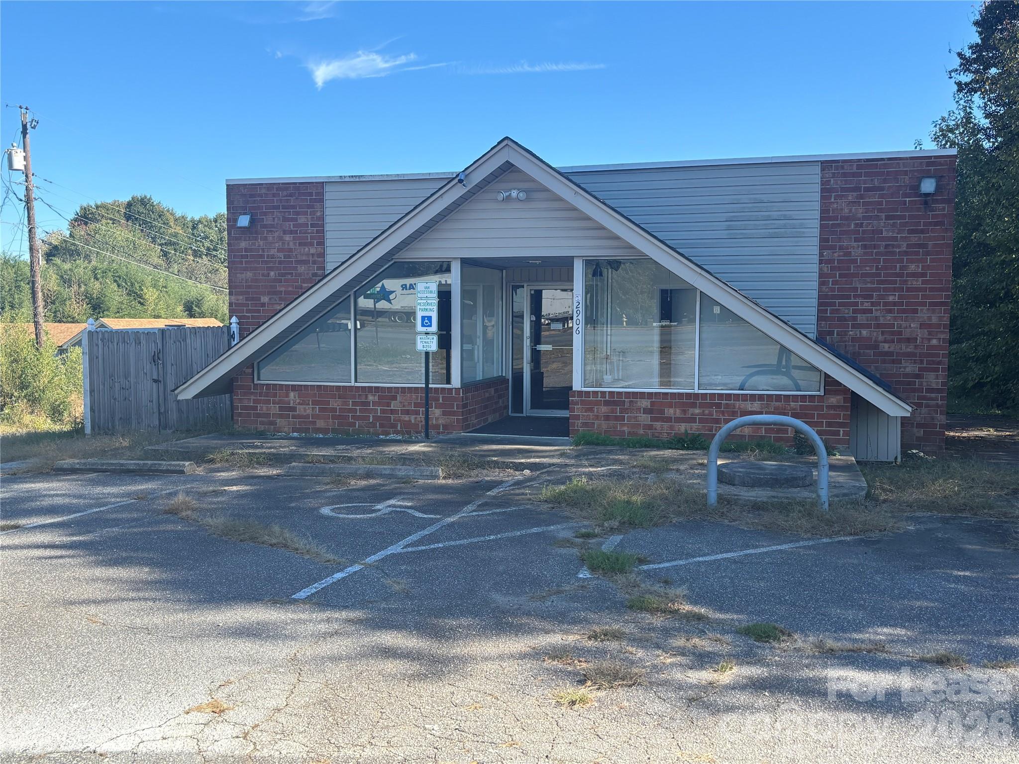 2906 Springs Road NE Hickory NC 28601