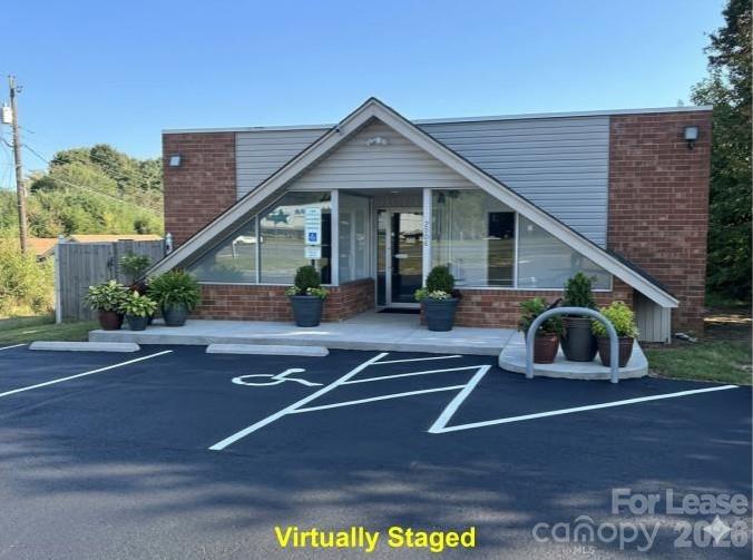 2906 Springs Road NE Hickory NC 28601