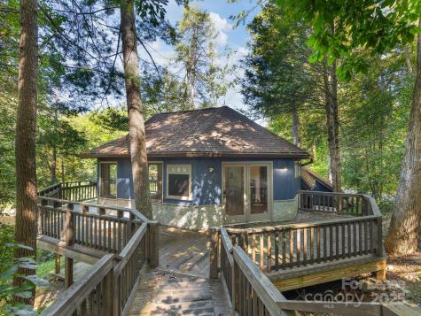 447 Lily Pad Lane Flat Rock NC 28731