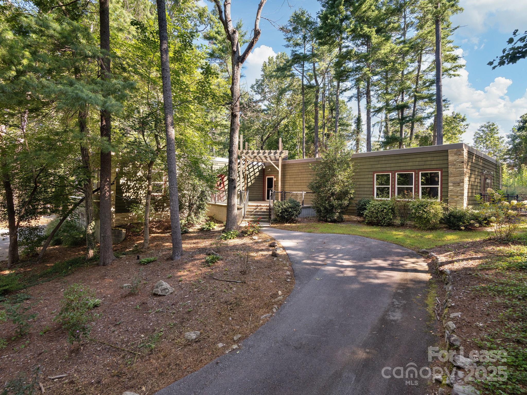 447 Lily Pad Lane Flat Rock NC 28731