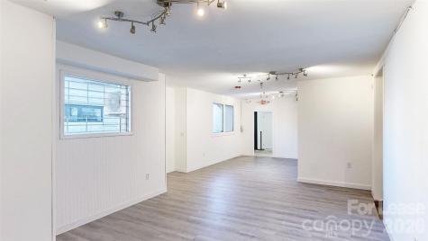 124 College Street Asheville NC 28801